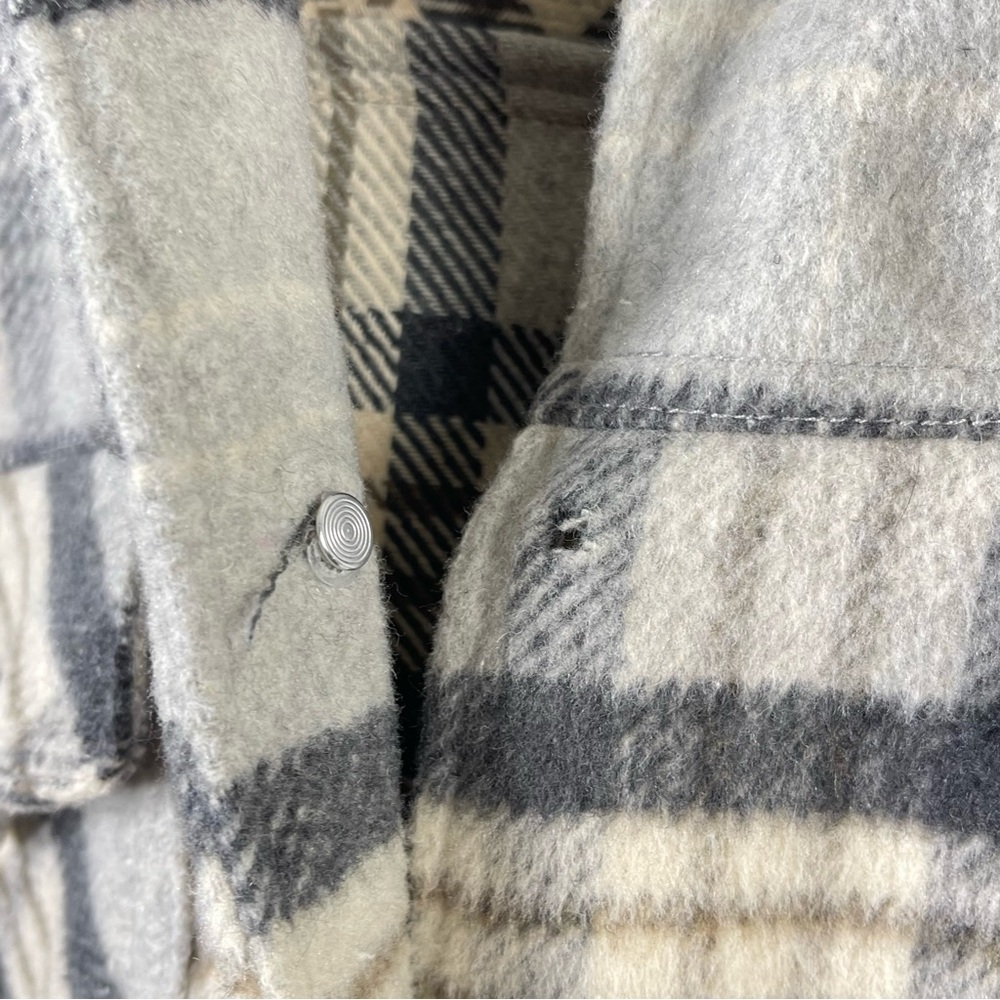 RSQ Medium Plaid Soft Fleece Shacket Cabin Fireside Woodsy Chore Barn Camp - Picture 6 of 11